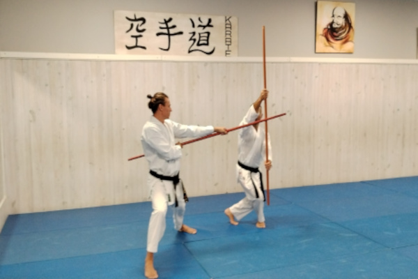 imagen de la fachada principal del centro de artes marciales y gimnasio Holistic Palma